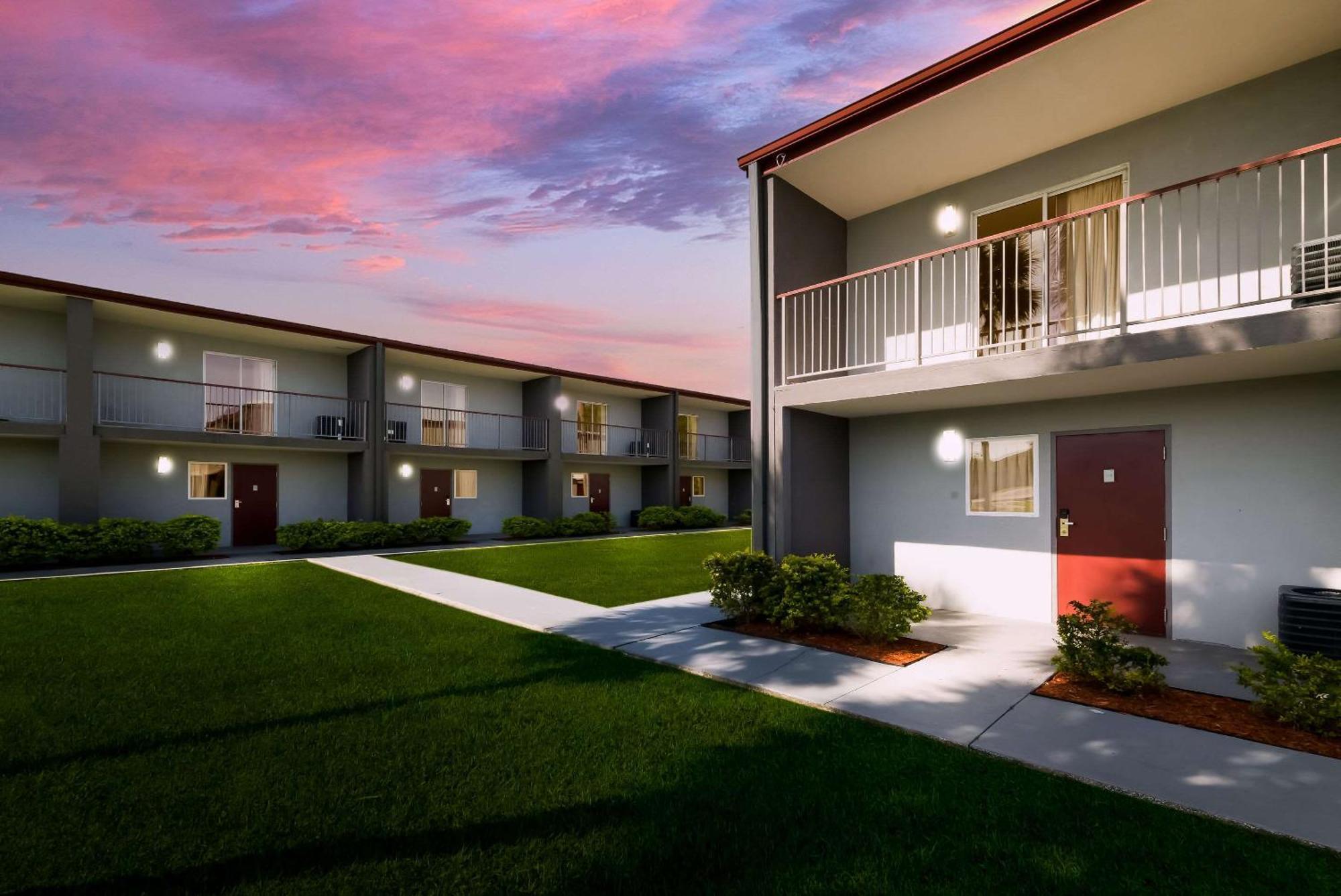 Quality Suites Wildwood - The Villages Экстерьер фото